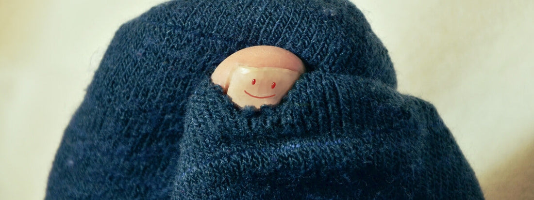 Blauwe teennagel