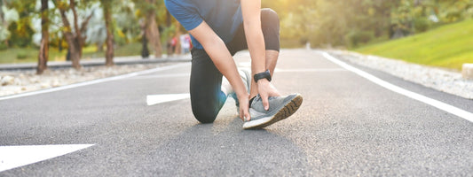 Wandelen met stijve enkels of gewrichten: hoe blijf je soepel?
